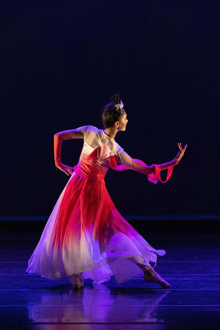 Taoli World Dance Competition performer
